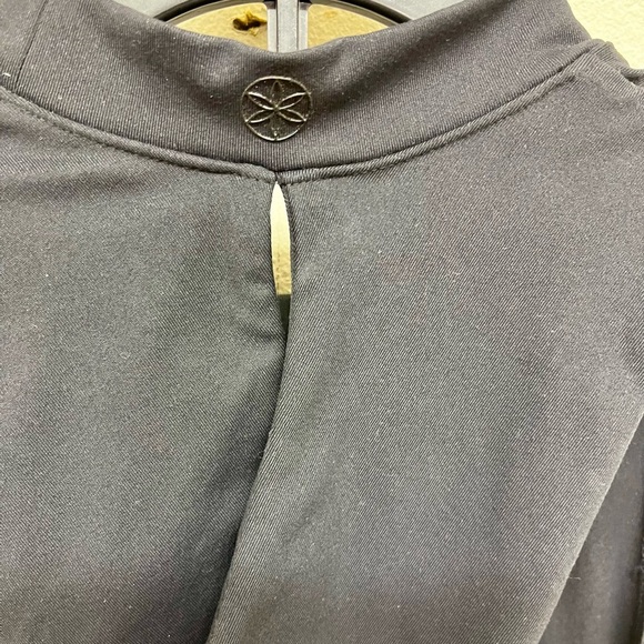 Gaiam X Jessica Biel NWT Bleeker Open-Back D-Ring Bodysuit - Size S - Picture 6 of 9